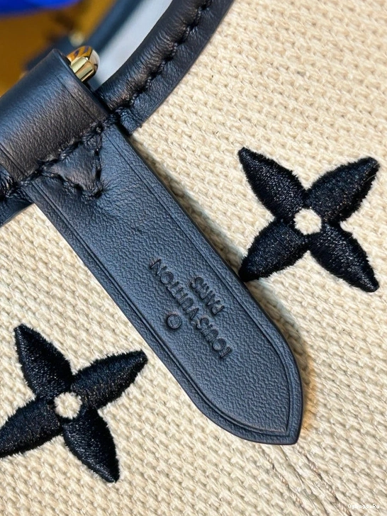 NÉONOÉ LOUIS MM VUITTON 0106